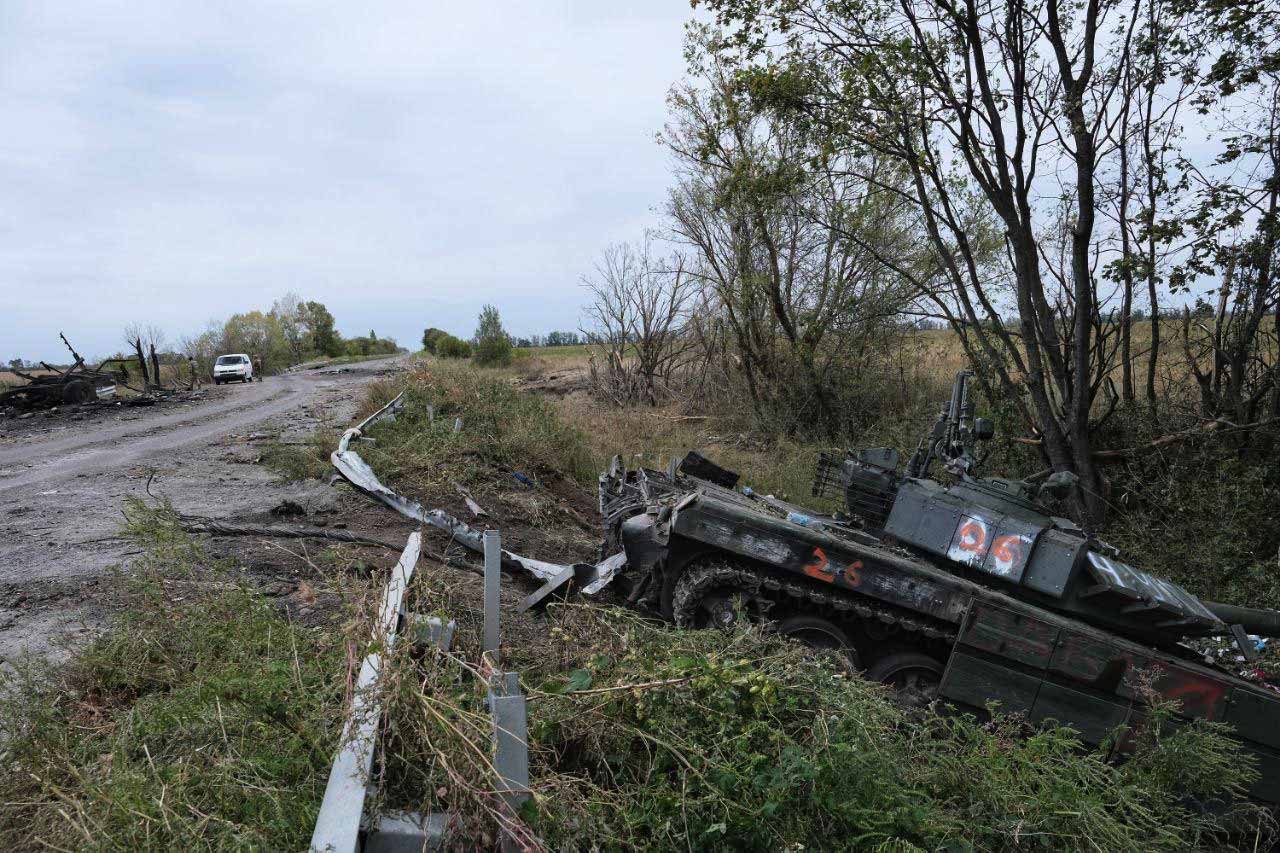 Καταστράφηκε το μεγαλύτερο μέρος του ουκρανικού δυτικού εξοπλισμού στο Κουπιάνσκ από ρωσικά drones KVN (βίντεο)