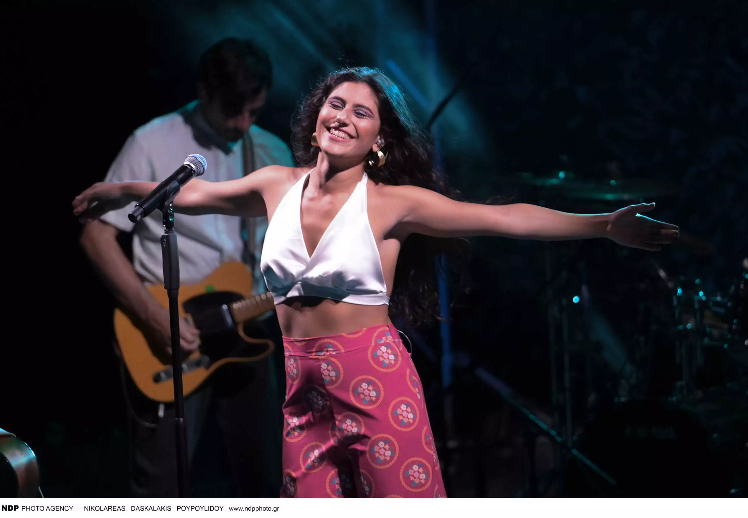 Μ.Σπανού: Πόζαρε με μπικίνι με θέα το ηλιοβασίλεμα και εντυπωσίασε (φωτο)