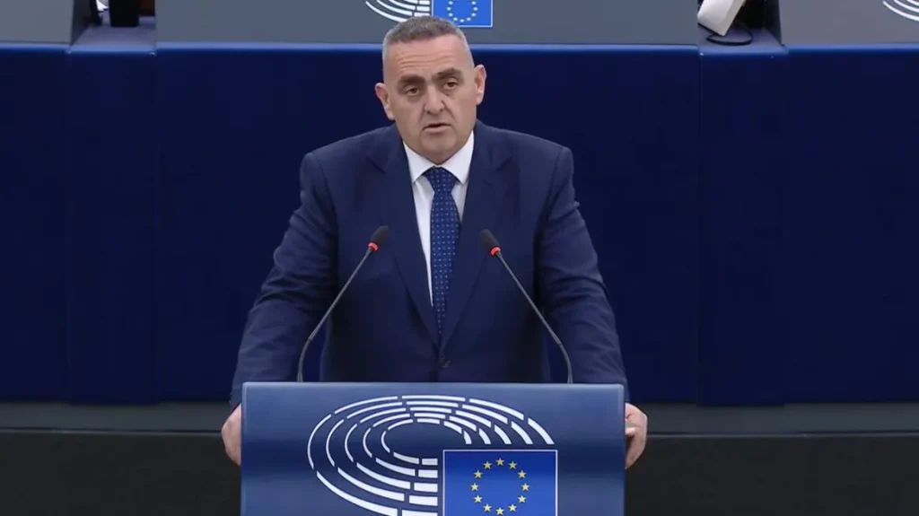 Φ.Μπελέρης: «Η έκθεση της ΕΕ για την Αλβανία ωραιοποιεί αντί να παρουσιάζει την πραγματική κατάσταση»