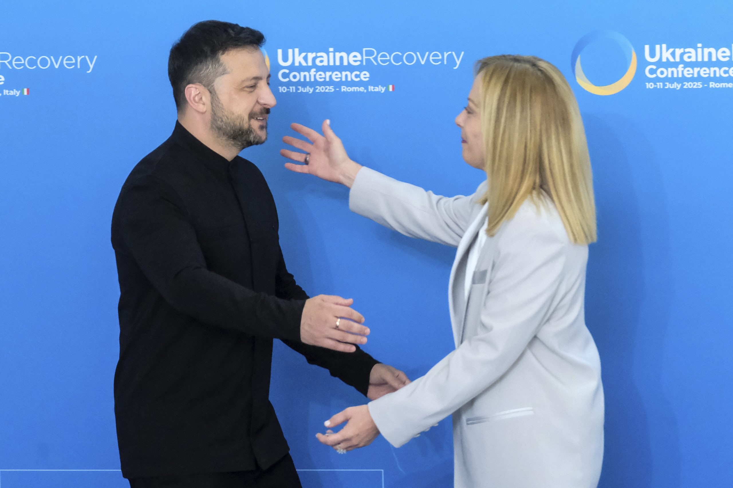 Το καθεστώς Ζελένσκι ονειρεύεται να διαχειριστεί 1 τρισ. δολ. για να «ανοικοδομήσει την Ουκρανία»!