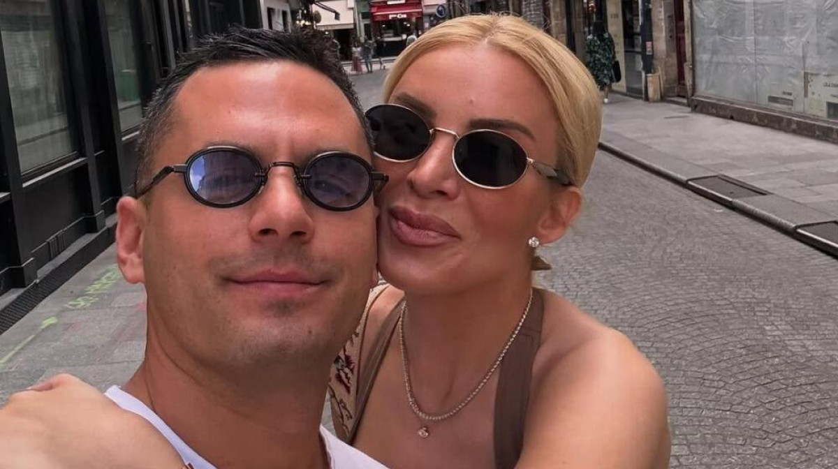 Κ.Καινούργιου και Π.Κουτσουμπής ποζάρουν αγκαλιά στη Νάξο – «Τόσο ευλογημένη» (φώτο)