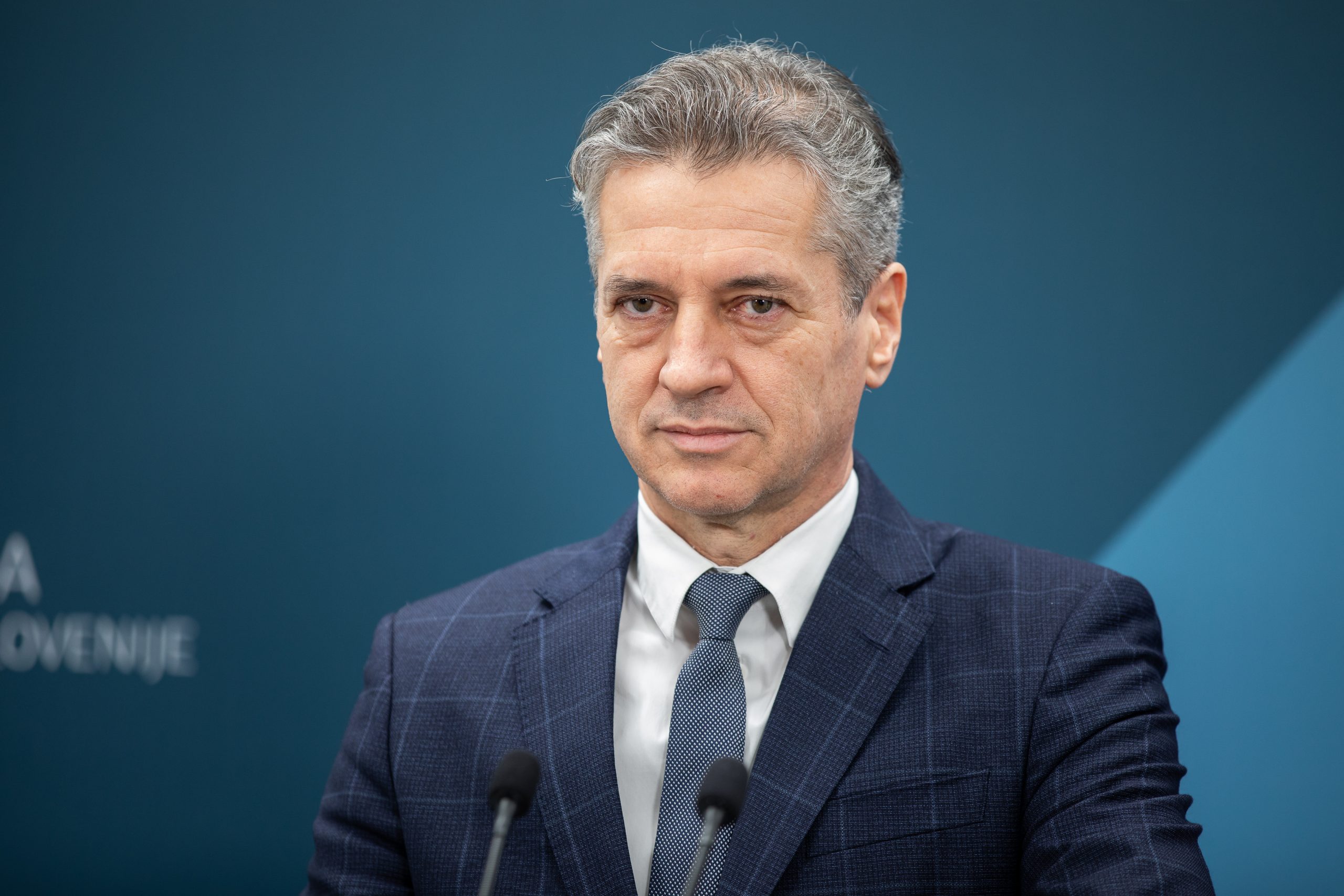 Ρόμπερτ Γκόλομπ: Ο πρωθυπουργός της Σλοβενίας προχωρά σε δημοψήφισμα σχετικά με την ένταξη της χώρας στο ΝΑΤΟ