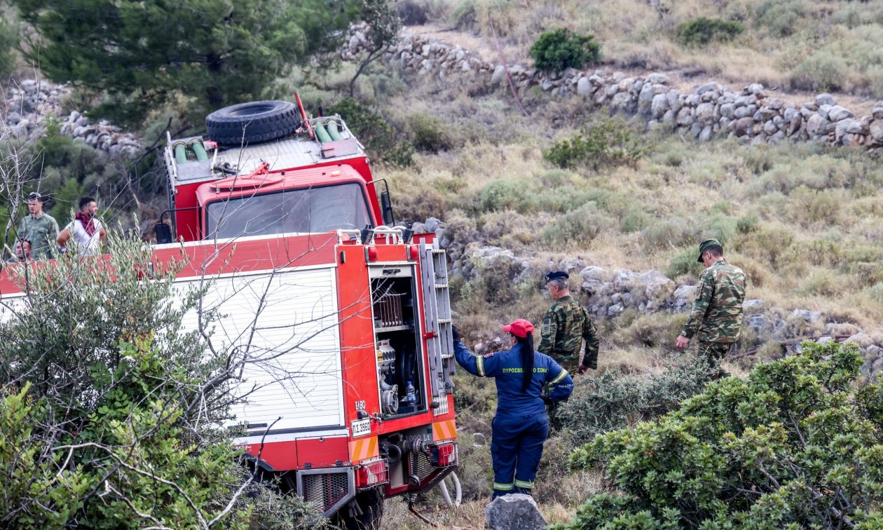 Ξέσπασε φωτιά στην Κοζάνη – Καίει σε χαράδρα στην Παναγία Δρεπάνου