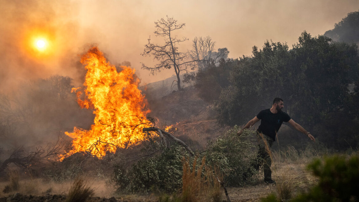 Αυτές είναι οι περιοχές με τις ευνοϊκότερες συνθήκες για εκδήλωση φωτιάς μέχρι τον Σεπτέμβριο σύμφωνα με το Meteo 