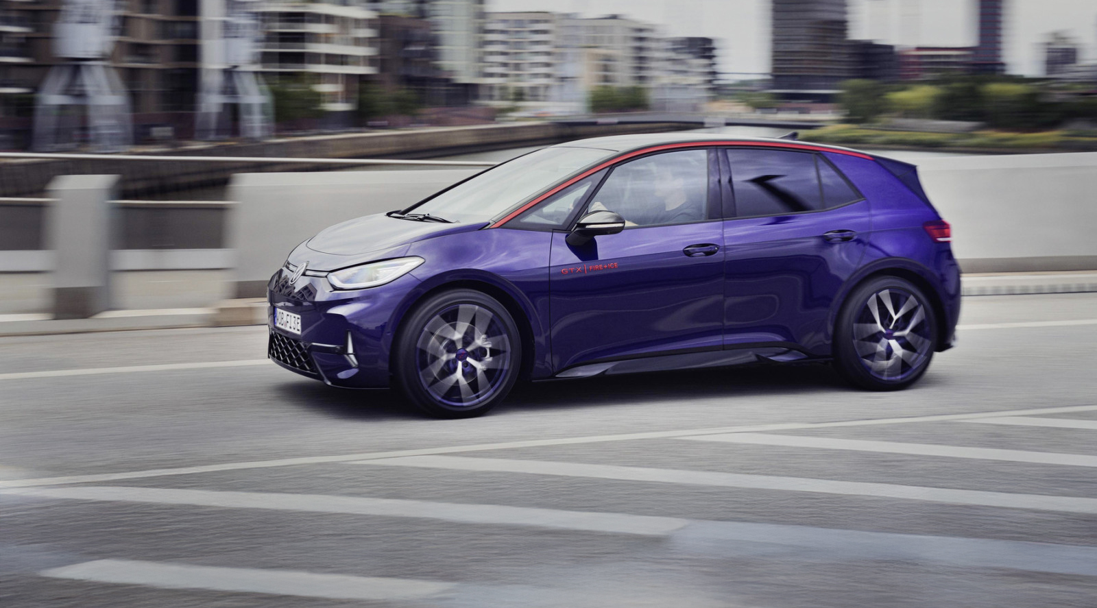 Volkswagen ID.3 GTX FIRE+ICE: Φόρος τιμής στο Golf Fire and Ice του ’90-’91 (βίντεο)