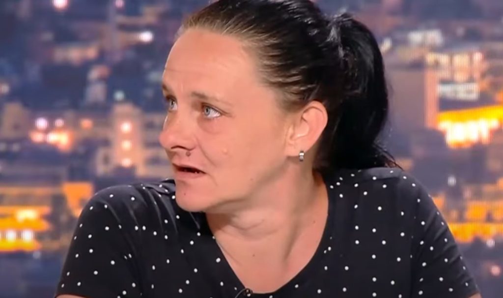 E.Mουρτζούκου: «Ποιος της δίνει το δικαίωμα να αφαιρεί ζωές; – Στην φυλακή θα καλοπερνάει» λέει η μητέρα της