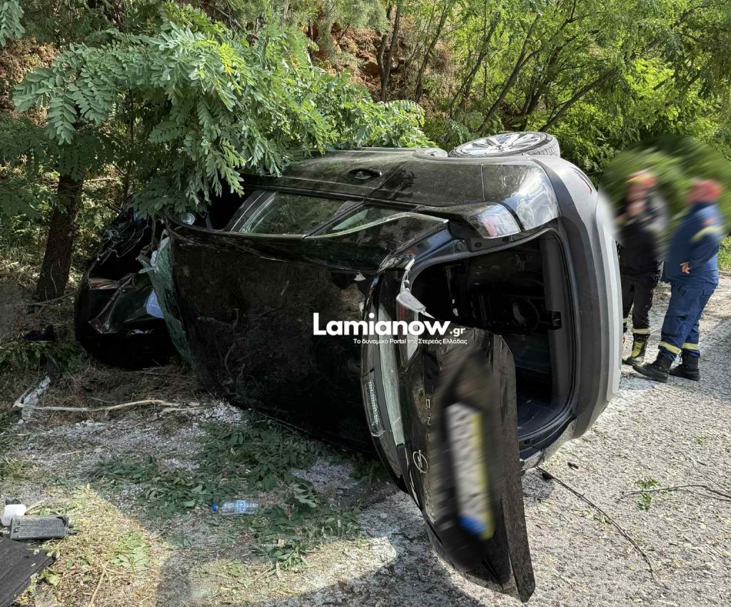 Αυτοκίνητο με 5 Ούγγρους τουρίστες ανετράπη στη Φθιώτιδα – Σώοι όλοι οι επιβάτες (φωτο)