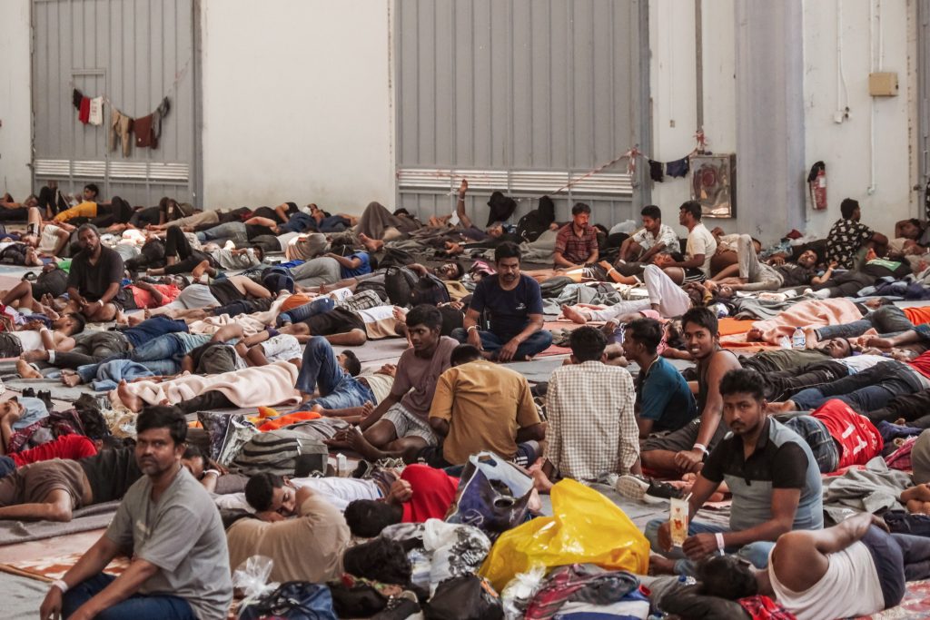 Έφτασαν οι πρώτοι 200 λαθρομετανάστες από τα Χανιά στον Πειραιά