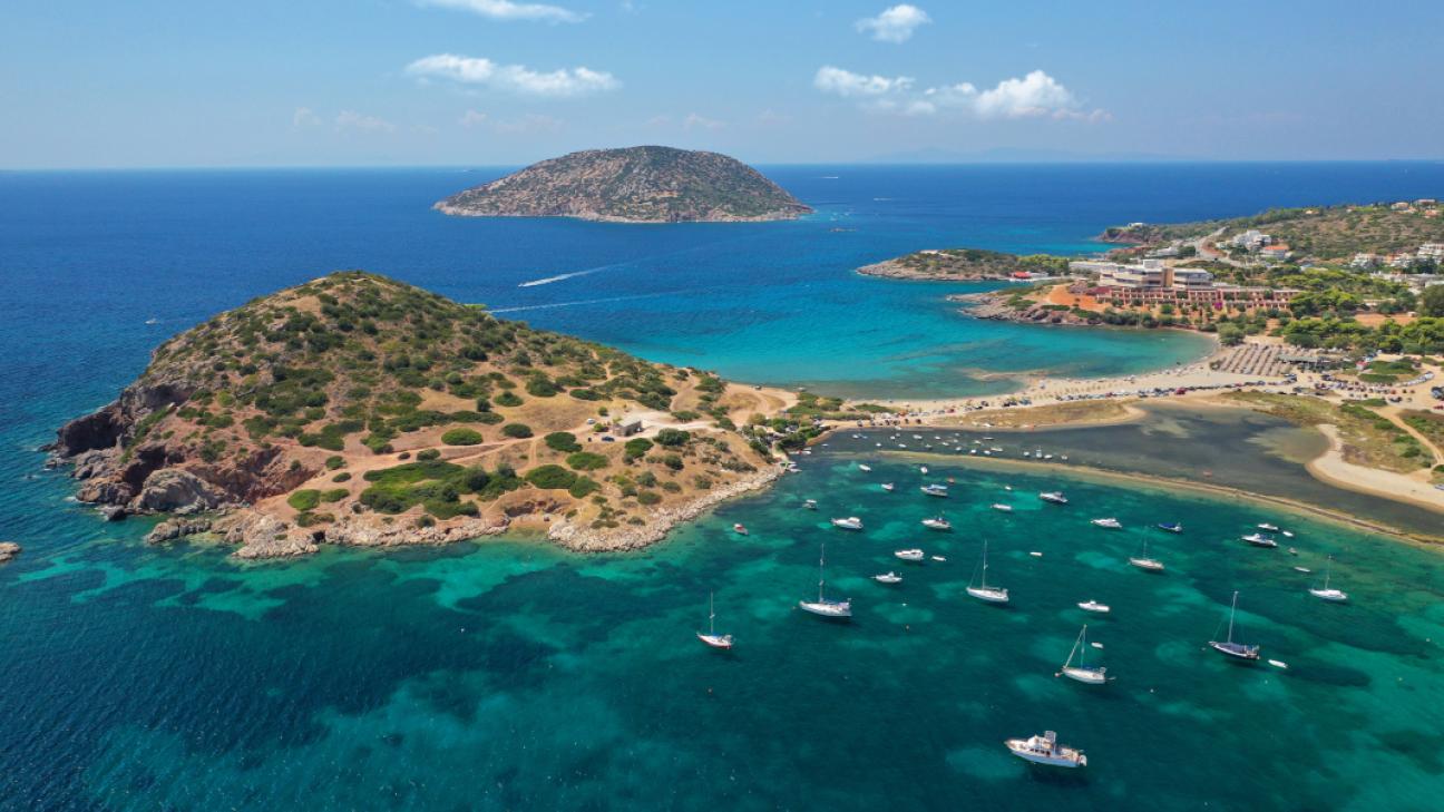 Άγιος Νικόλαος: Η παραλία στην Ανάβυσσο που απέχει 1 ώρα από το κέντρο της Αθήνας (βίντεο)