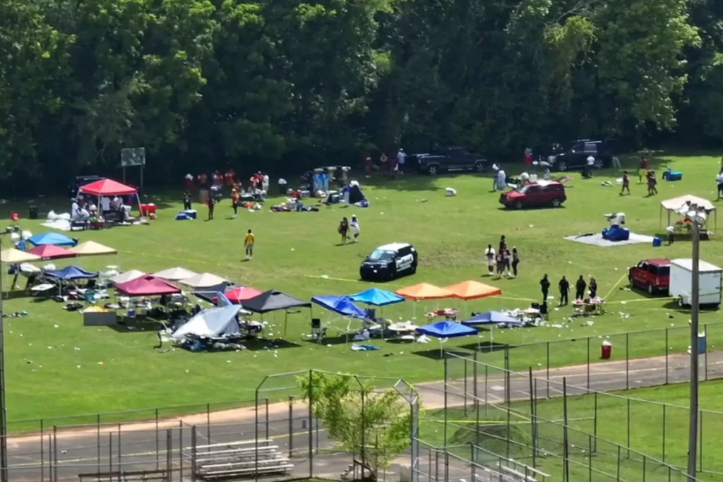 ΗΠΑ: Άγνωστος άνοιξε πυρ σε συνάντηση συμμαθητών στο Τενεσί – Τέσσερις τραυματίες