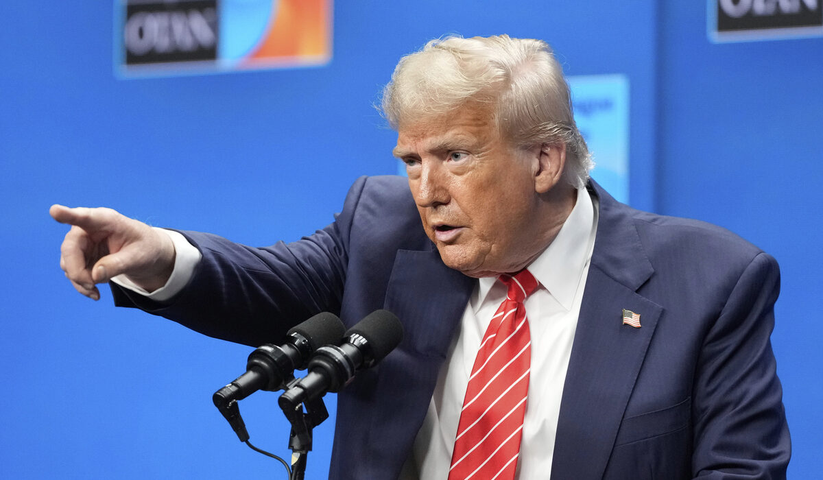 Ν.Τραμπ: «Οι ΗΠΑ έχουν εξαπατηθεί για δεκαετίες στο εμπόριο και στις στρατιωτικές δαπάνες»