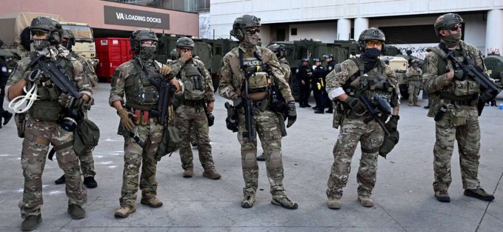 Η αμερικανική ICE εντατικοποιεί τις απελάσεις – Διώχνει παράνομους μετανάστες ακόμη και μέσα σε έξι ώρες!