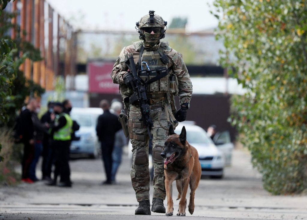 Στη δημοσιότητα τα στοιχεία των 2 νεκρών Αζέρων που ευθύνονται για τον θάνατο αξιωματούχου της SBU (σκληρές εικόνες)