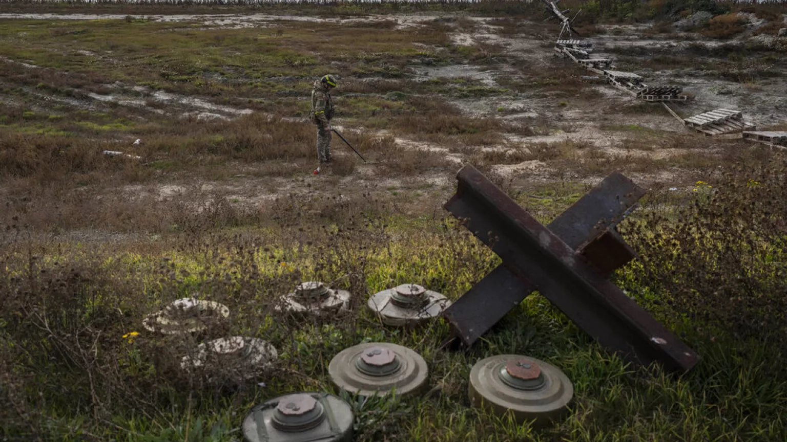 Ξεκινά να γεμίζει νάρκες κατά προσωπικού η Ουκρανία: Αποχώρησε από την Συνθήκη της Οτάβα το Κίεβο