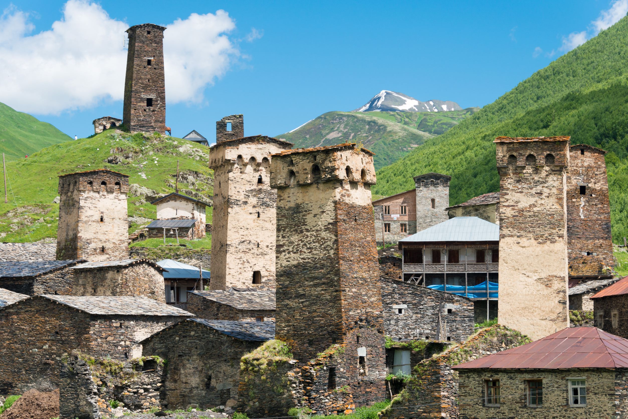 Έλληνες και εκεί: Ποια είναι η χώρα με τα δεκάδες ελληνικά χωριά! (βίντεο)