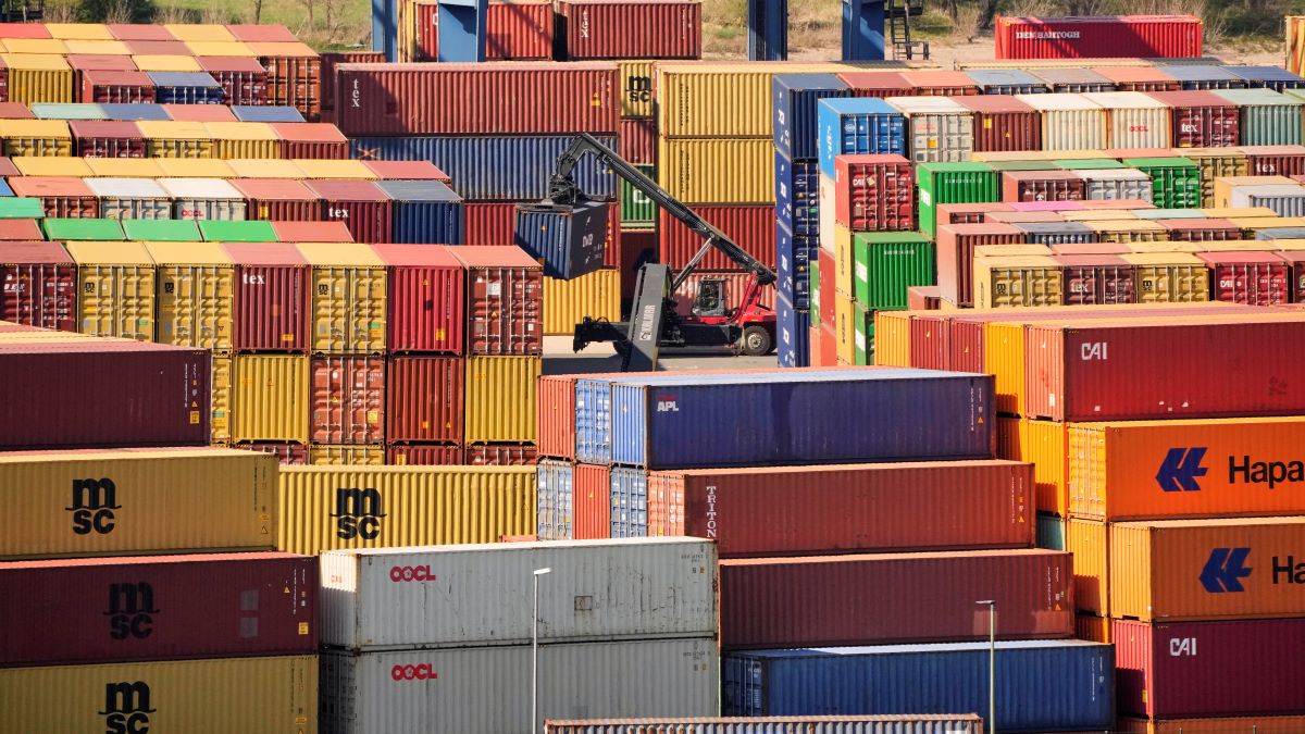 Από αυτοκίνητα μέχρι τρόφιμα: Aυτά είναι τα αντίμετρα που ετοιμάζει η ΕΕ στους δασμούς που ανακοίνωσε ο Ν.Τραμπ