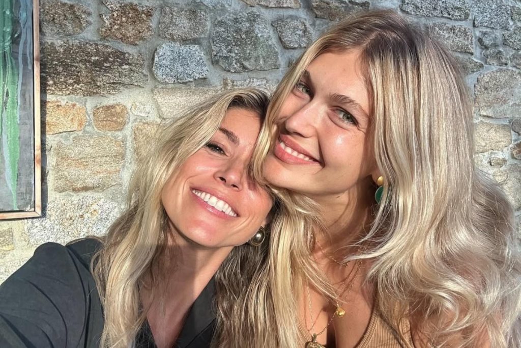 Κ.Ανδριολάτου και Β.Κωσταρά φωτογραφήθηκαν μαζί με μπικίνι και «ανέβασαν τη θερμοκρασία» (φωτο)