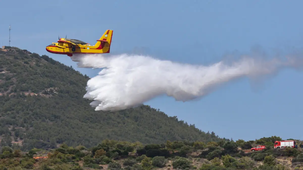 Φωτιά σε εξέλιξη σε δασική έκταση στη Χλόη Ροδόπης – 112 για εκκένωση του οικισμού