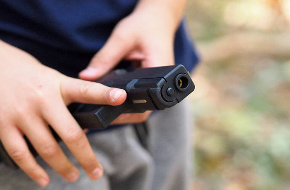 Συνελήφθη στο Κιλκίς ανήλικος που προκάλεσε φθορές σε σχολείο με αεροβόλο