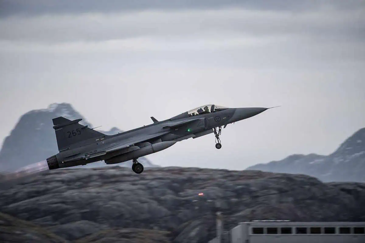 Τεχνητή νοημοσύνη: Μαχητικό αεροσκάφος πέταξε για πρώτη φορά χωρίς πιλότο