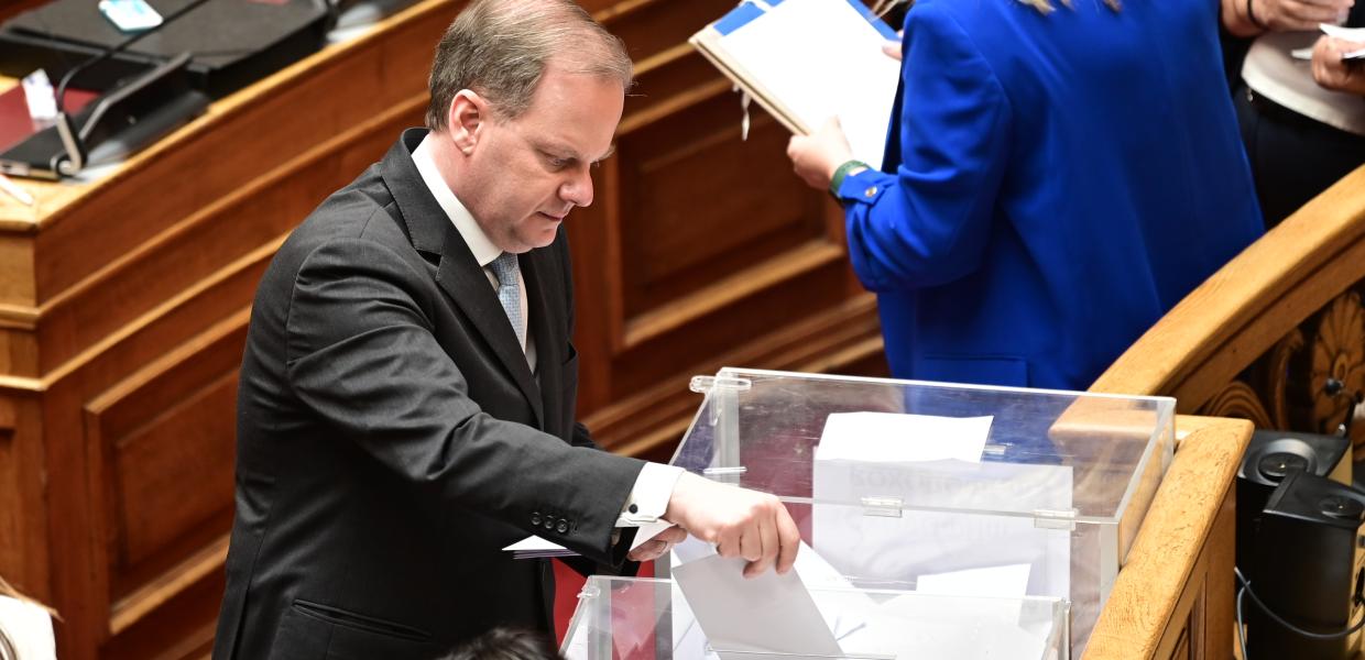 Έγκλημα στα Τέμπη: Την παραπομπή Κ.Αχ.Καραμανλή για «παράβαση καθήκοντος» ζήτησαν οι 14 βουλευτές της ΝΔ