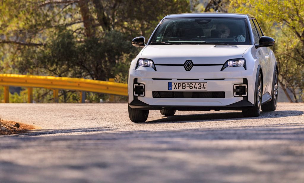 Δοκιμάζουμε το νέο Renault 5 E-Tech 120 PS