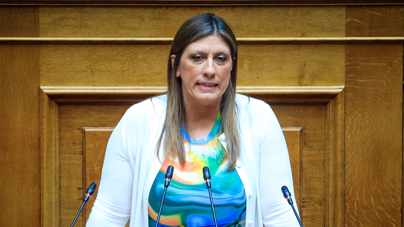 Η Ζ.Κωνσταντοπούλου «βλέπει» συγκάλυψη στο ατύχημα με τον προαστιακό στην Πάτρα