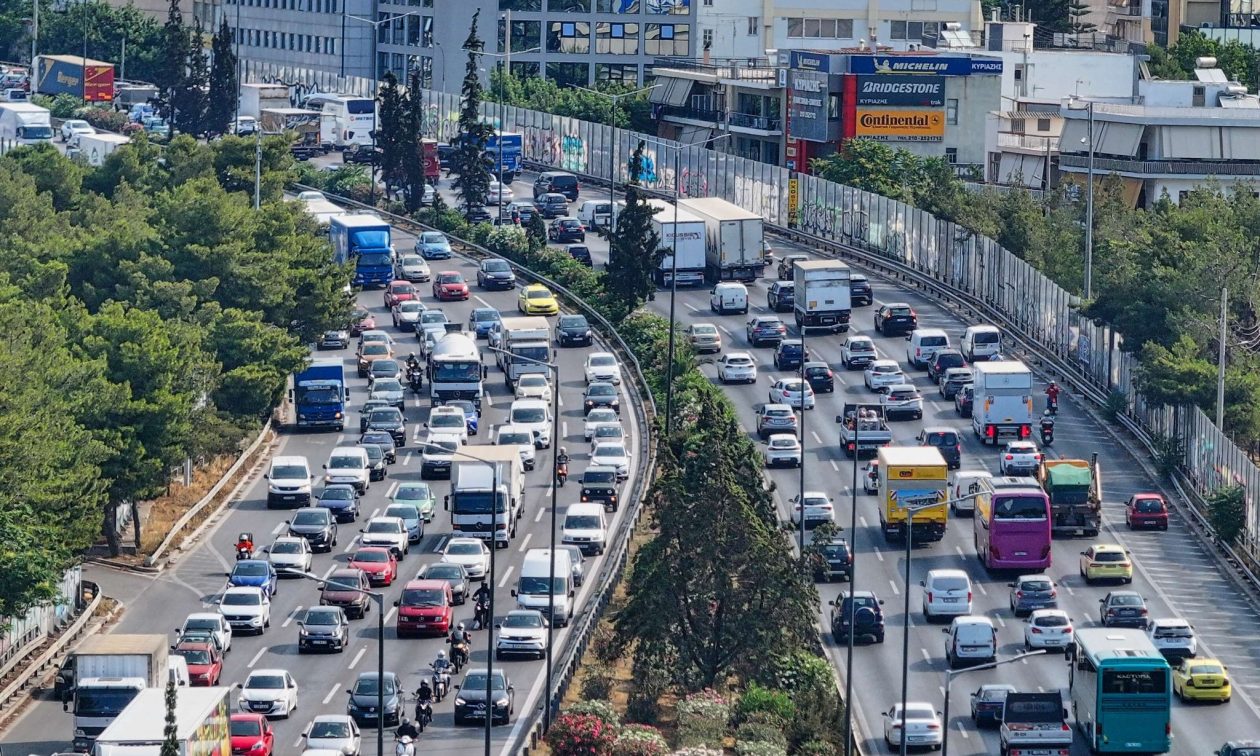 Νέος ΚΟΚ: Ποιοι οδηγοί κινδυνεύουν με πρόστιμο 1.000 ευρώ και αφαίρεση της άδειας οδήγησης
