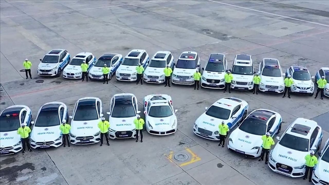 Τουρκία: Κατάσχεσαν αυτοκίνητα εμπόρου ναρκωτικών και τα μετέτρεψαν σε περιπολικά