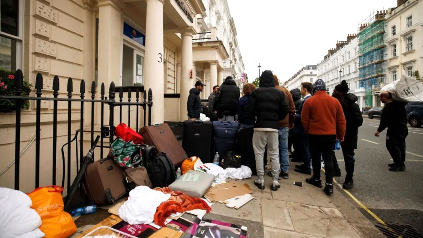 Νέο σκάνδαλο με παράνομους μετανάστες στην Βρετανία: Έμεναν δωρεάν σε ξενοδοχεία και έβγαιναν και εγκληματούσαν