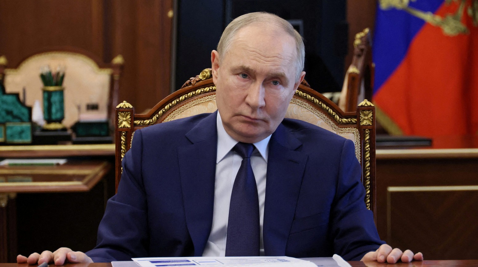 Β.Πούτιν: Τα ξένα πλοία που θα ελλιμενίζονται σε ρωσικά λιμάνια θα χρειάζονται την άδεια της FSB