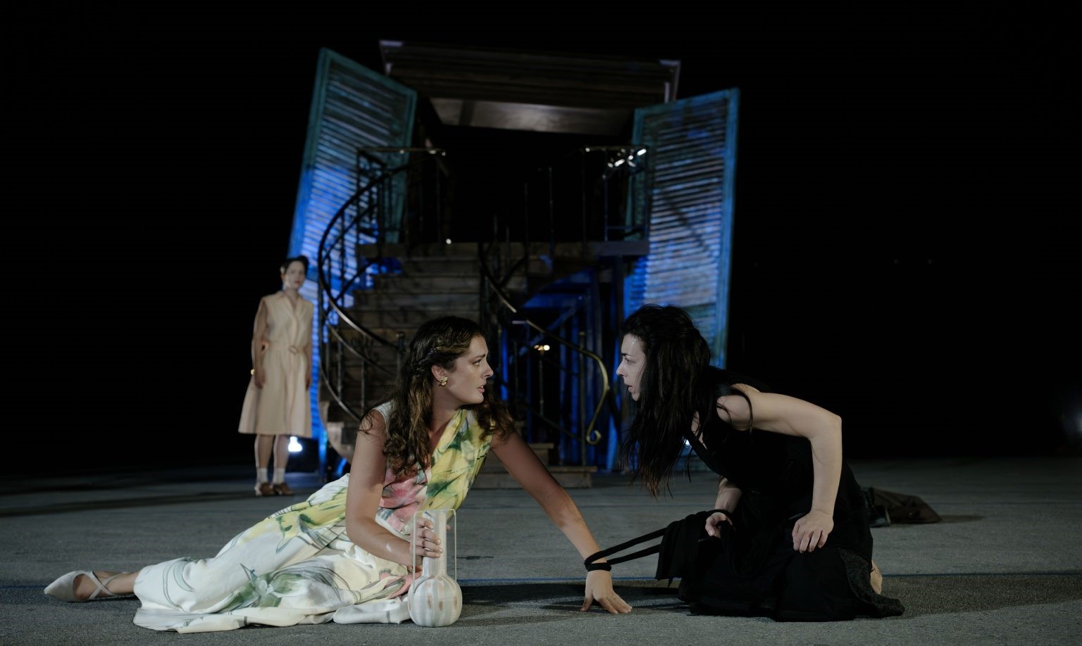 Ηλέκτρα του Σοφοκλή σε σκηνοθεσία Τάρλοου: «Εάν το δίκαιο βλάπτει δεν θέλω να ζω με αυτούς τους νόμους»