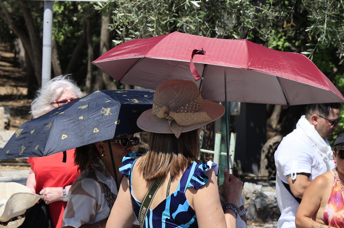 Καύσωνας: Τι είναι η θερμική καταπόνηση – Πώς μπορείτε να την αποφύγετε 