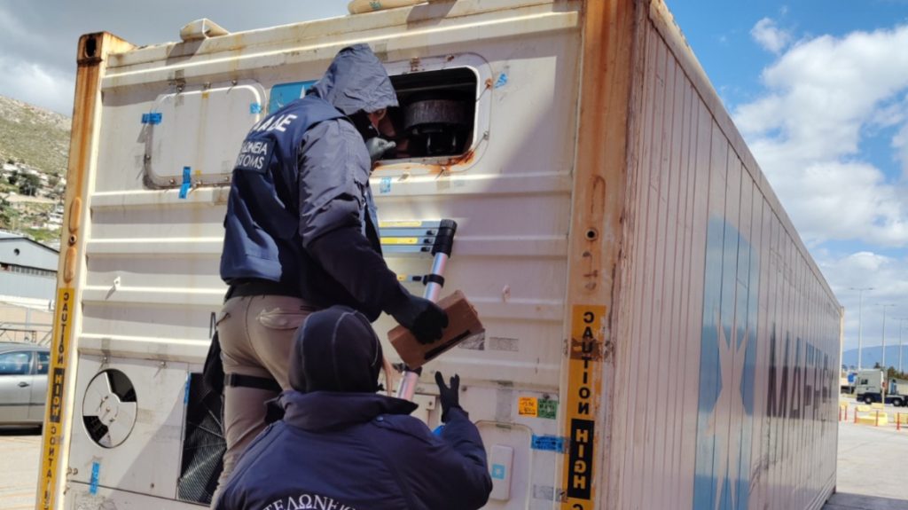 Κύκλωμα ναρκωτικών: Αυτοί είναι οι τρεις από τους επτά συλληφθέντες στο λιμάνι του Πειραιά (φωτο)