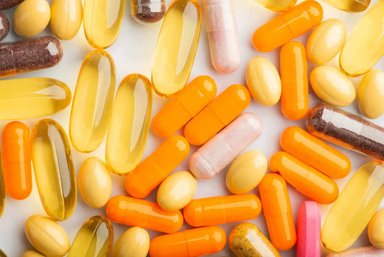 Βιταμίνη D: Τελικά πότε είναι καλύτερο να την παίρνουμε; – Το πρωί ή το βράδυ;