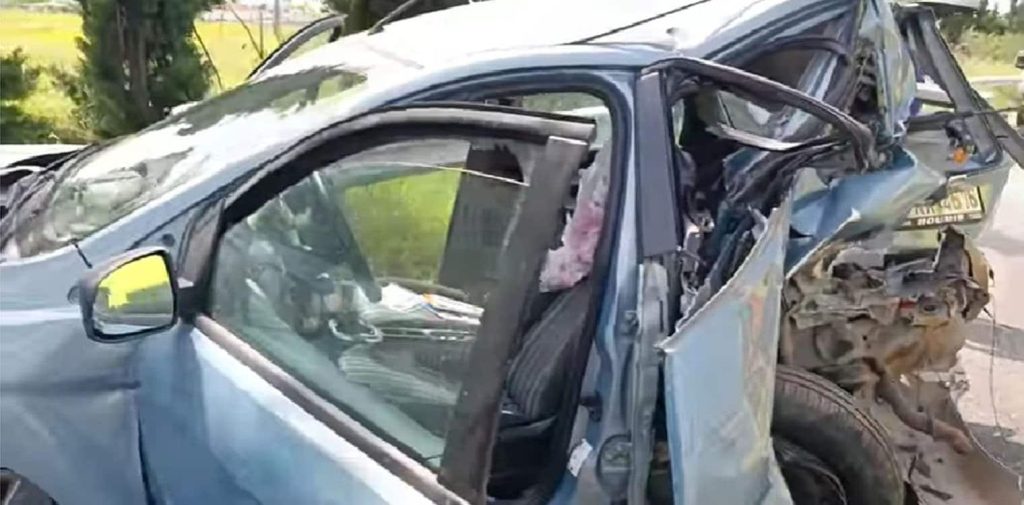 Σφοδρή σύγκρουση αυτοκινήτων στην Καστοριά – Νεκρός ένας επιβάτης
