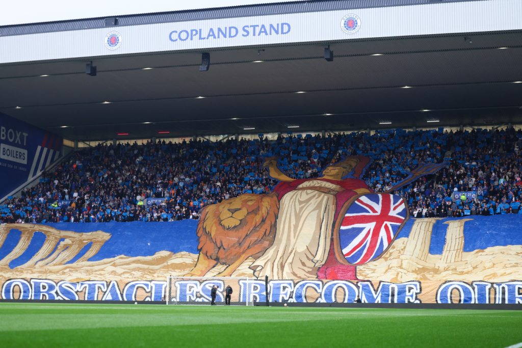 Ρέιτζερς – Παναθηναϊκός: Εντυπωσιακό κορεό από τους Σκωτσέζους με τον Παρθενώνα και την θεά Αθηνά (βίντεο)