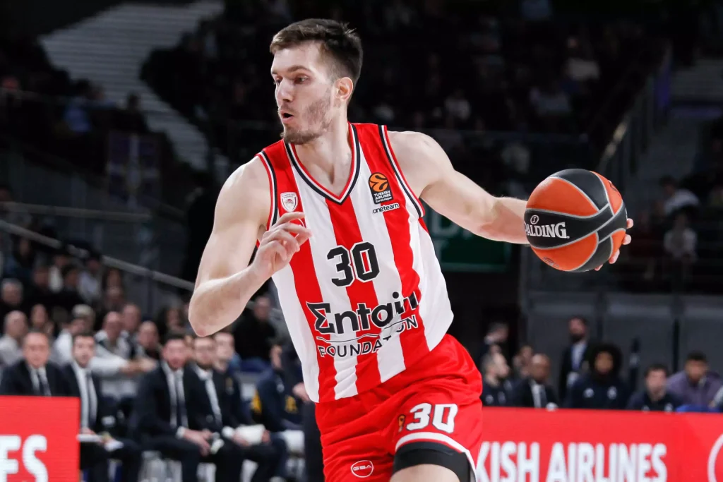 Σε ομάδα έκπληξη θα αγωνίζεται ο Φίλιπ Πετρούσεφ από τη νέα σεζόν