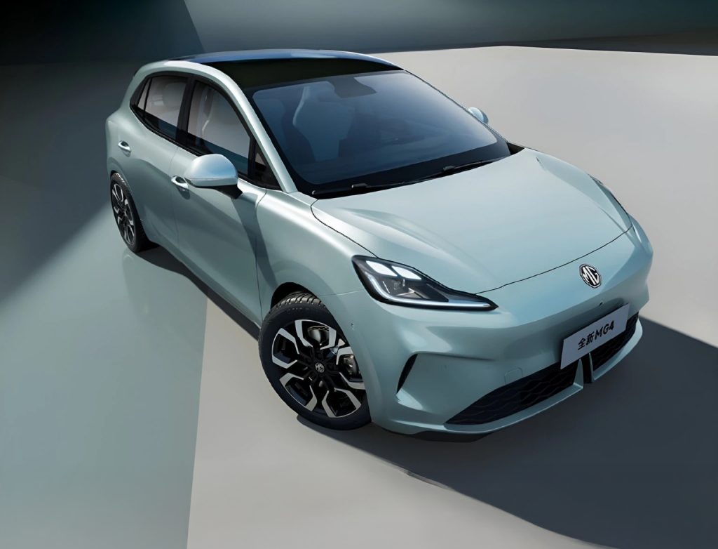 Νέο MG4: Στην παραγωγή με μπαταρίες ημί-στερεάς κατάστασης