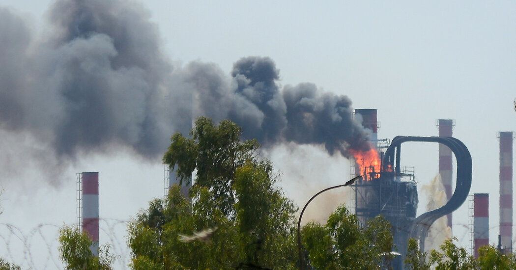 NYT: Υποψίες Ιρανών αξιωματούχων ότι το Ισραήλ κρύβεται πίσω από τις συνεχείς εκρήξεις & πυρκαγιές εντός της χώρας