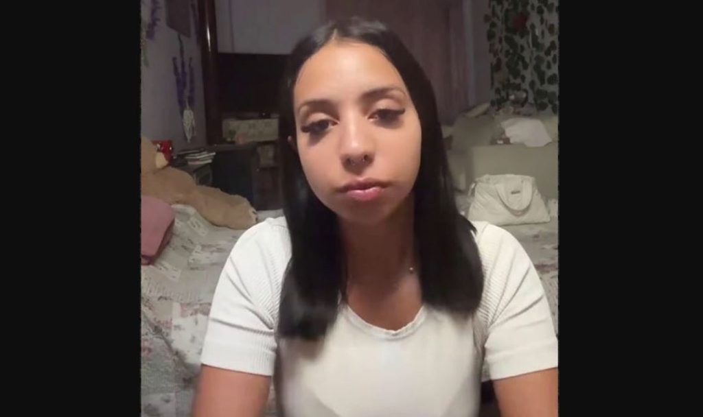 «Με άρπαξε από τον λαιμό & με χτύπησε» είπε η 21χρονη που δέχθηκε επίθεση από ταξιτζή στη Θεσσαλονίκη (βίντεο)