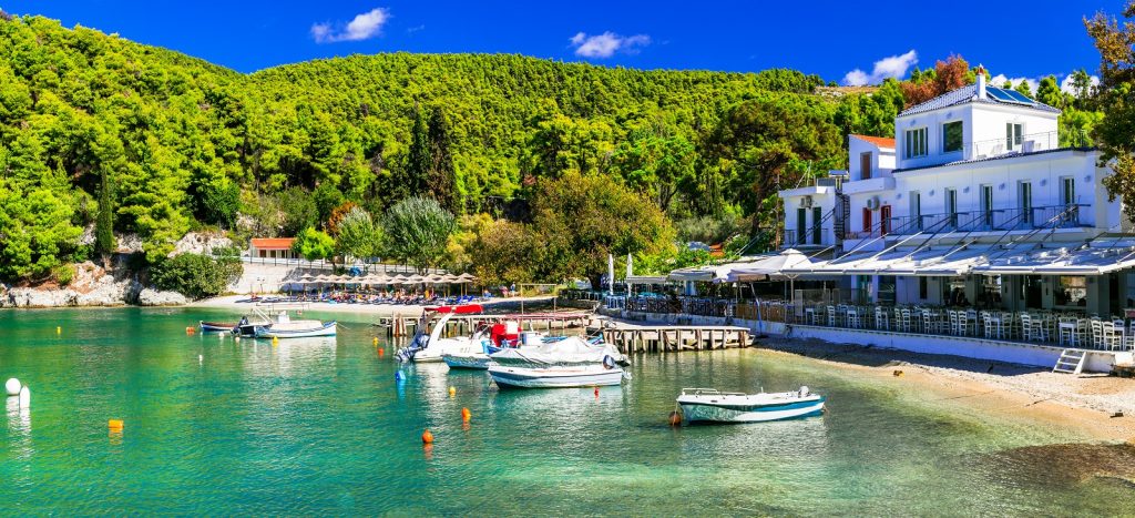 Το «πράσινο και γαλάζιο» ελληνικό νησί που ξεχώρισε η γαλλική Vogue