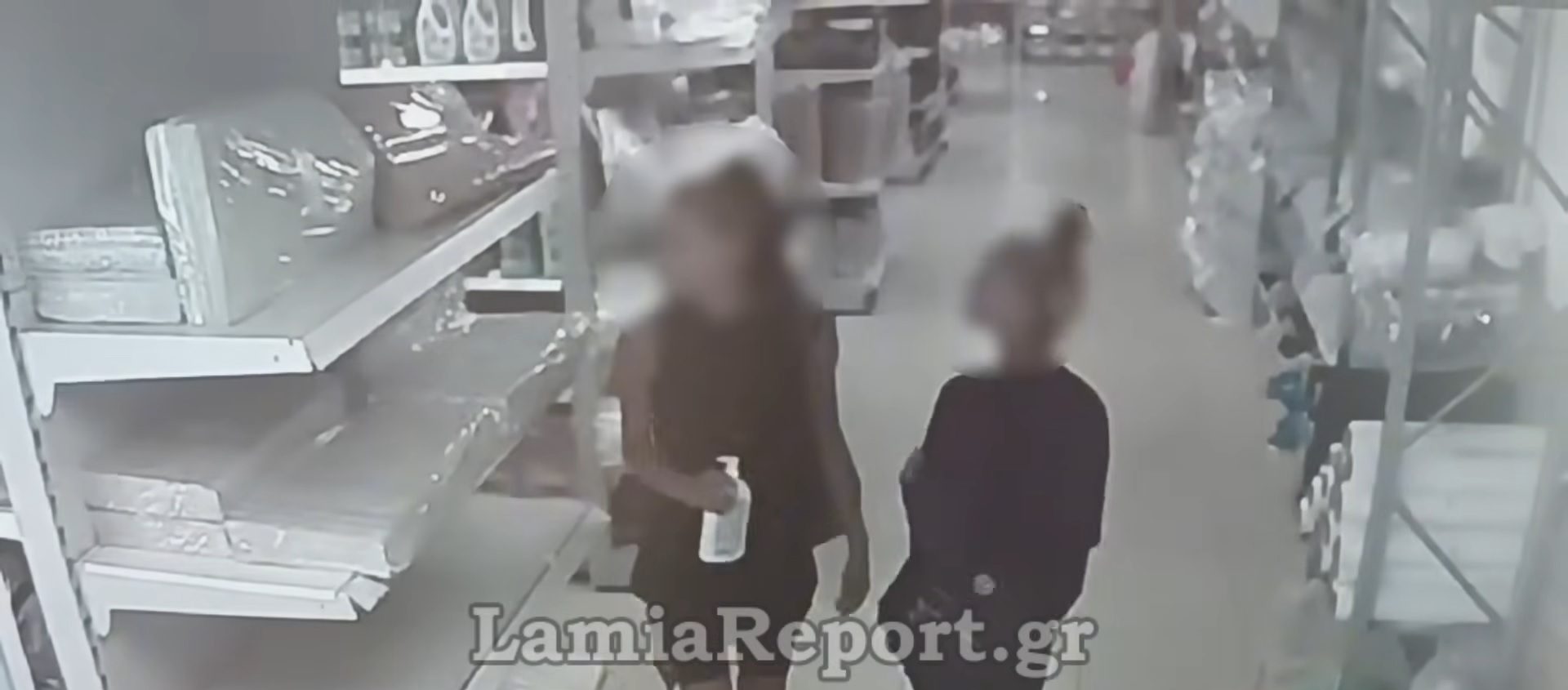 Λαμία: Βίντεο-ντοκουμέντο από συμμορία γυναικών Ρομά που έκλεβε προϊόντα από σούπερ μάρκετ – Καρέ-καρέ η δράση τους