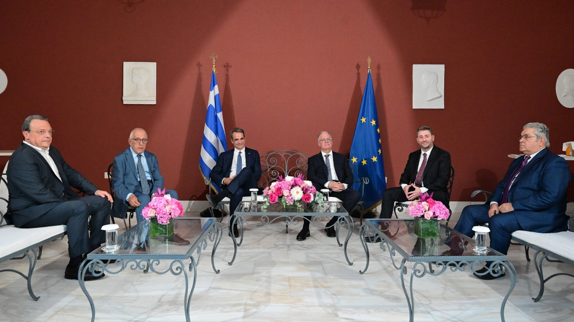 Μια «ωραία ατμόσφαιρα» στο προεδρικό μέγαρο – «Είναι πολλές οι δικογραφίες»