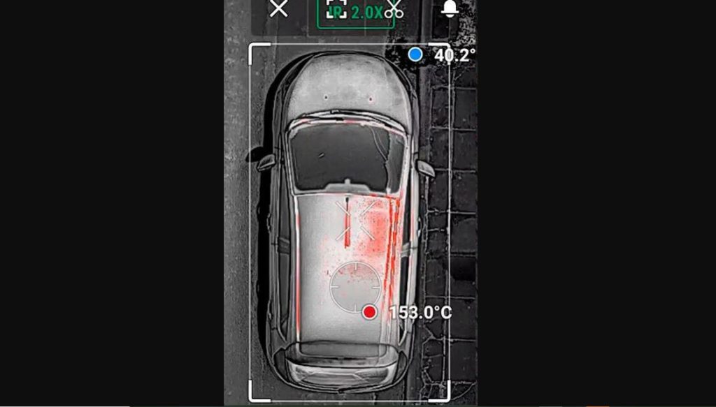 Drone κατέγραψε θερμοκρασία 153°C στην οροφή αυτοκινήτου που βρισκόταν στη Λένορμαν (βίντεο)