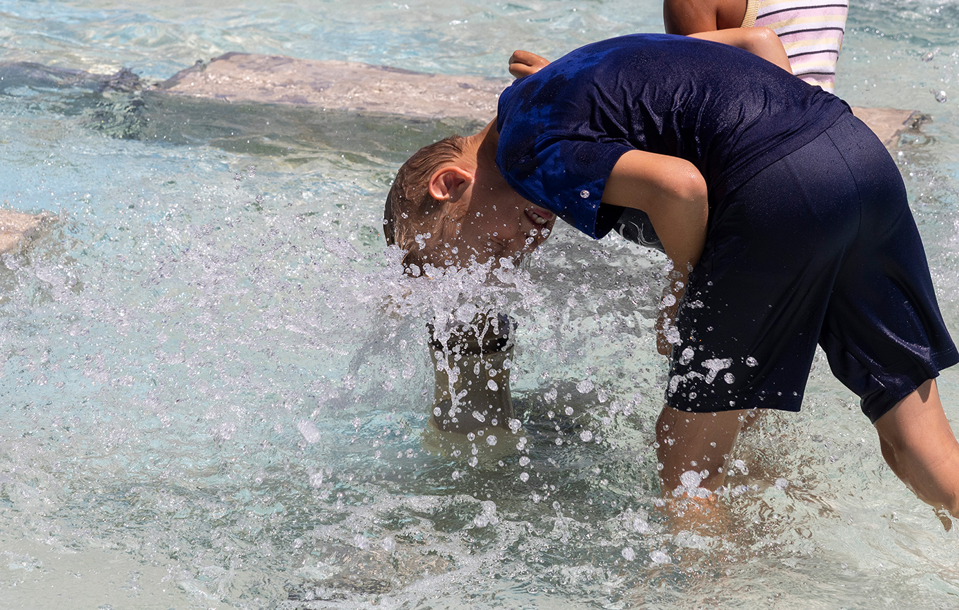 Καύσωνας: Έκτακτα μέτρα από το υπουργείο Εργασίας για «την αντιμετώπιση της θερμικής καταπόνησης των εργαζομένων»