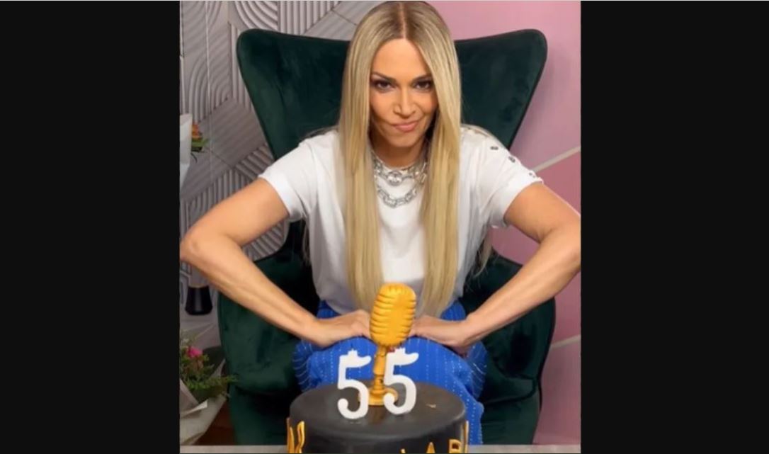 Η Έλλη Κοκκίνου έγινε 55 και δεν δίστασε να αυτοσαρκαστεί για την ηλικία της – Δείτε βίντεο