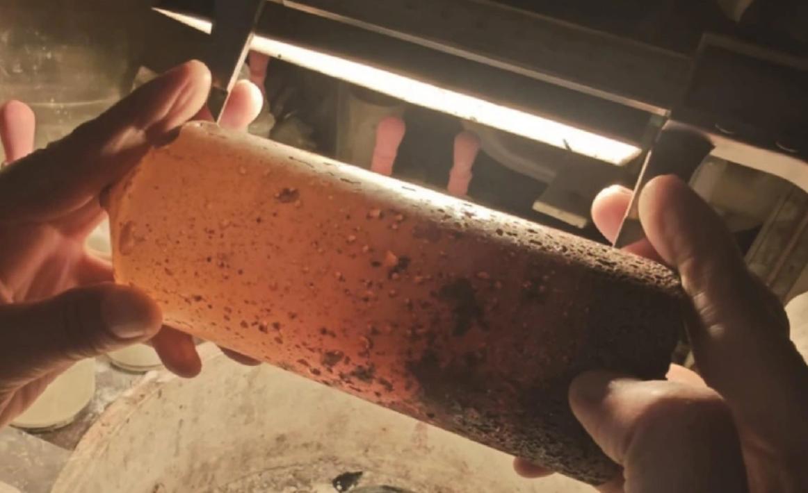 Η Κίνα αναπτύσσει γιγαντιαίο κρύσταλλο για χρήση σε λέιζερ-όπλα ικανά να καταρρίψουν δορυφόρους!