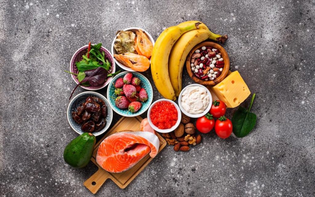 Αυτές είναι οι τροφές που μπορούν να βελτιώσουν τη διάθεση και να ενισχύσουν τα επίπεδα ενέργειας