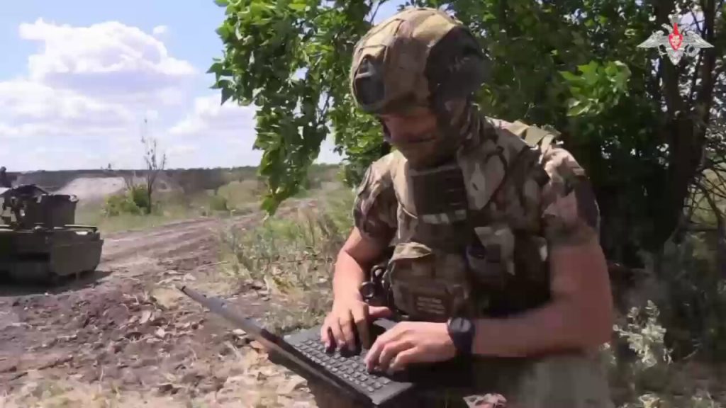 Στο πεδίο των ειδικών στρατιωτικών επιχειρήσεων το ρωσικό ρομποτικό σύστημα Kurier (βίντεο)